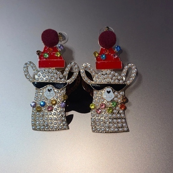 Llama Drop Earrings - Picture 4 of 4